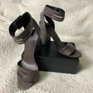 Vince Camuto Block Heel Strapped Sandals | Size 9.5 USA - 41 EUR | GUC